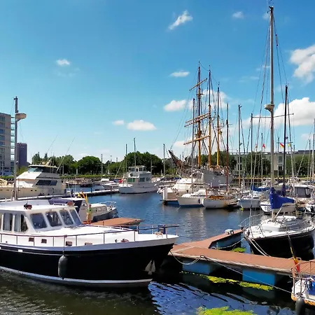 Cozy In With Wifi Lägenhet